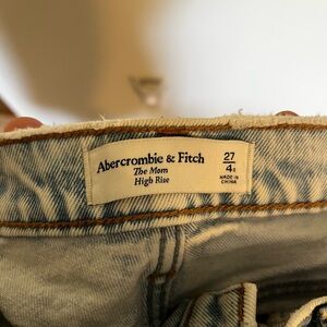 Abercrombie & Fitch “The Mom High Rise”